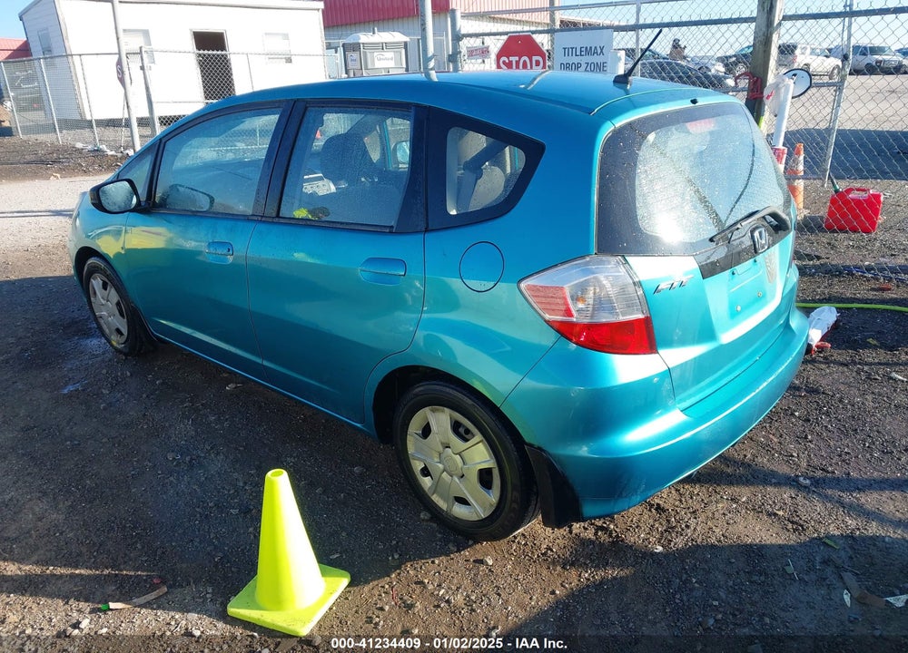 2012 HONDA FIT VIN: JHMGE8H37CC005081