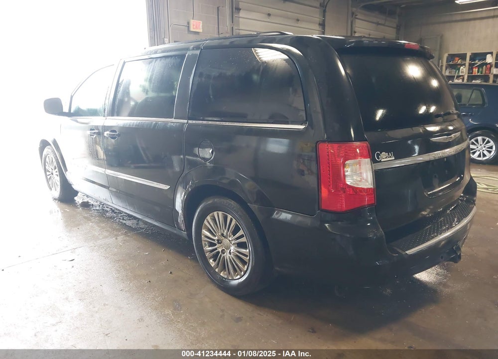 2011 CHRYSLER TOWN & COUNTRY TOURING-L VIN: 2A4RR8DG5BR604987