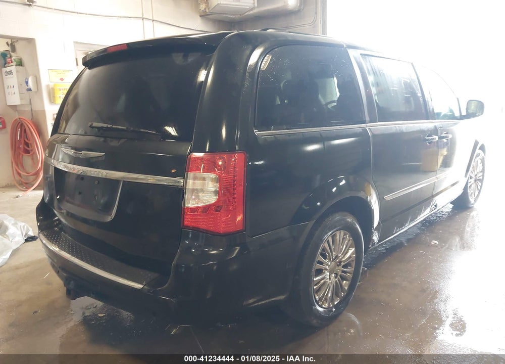 2011 CHRYSLER TOWN & COUNTRY TOURING-L VIN: 2A4RR8DG5BR604987