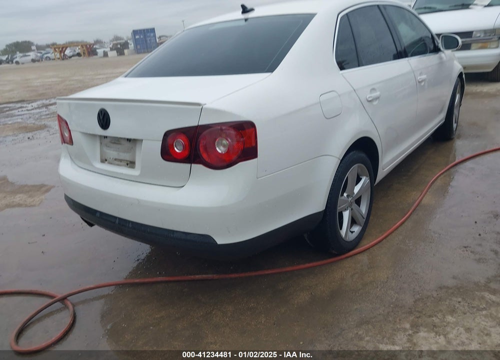 2010 VOLKSWAGEN JETTA VIN: 3VWRX7AJ3AM053225