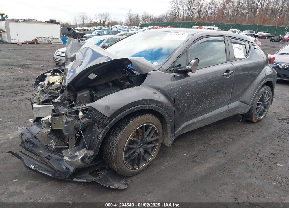 2020 TOYOTA C-HR XLE VIN: NMTKHMBX7LR104438