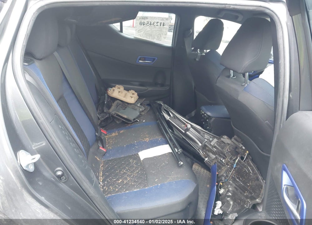 2020 TOYOTA C-HR XLE VIN: NMTKHMBX7LR104438