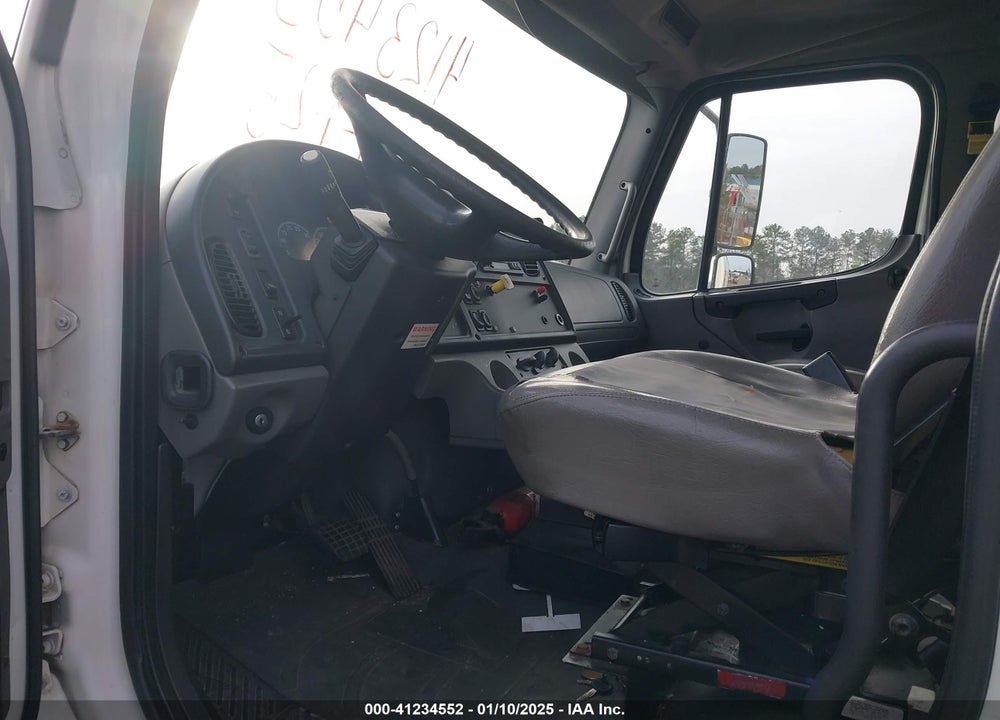 2006 FREIGHTLINER M2 106 MEDIUM DUTY VIN: 1FVACWDC26HV69546