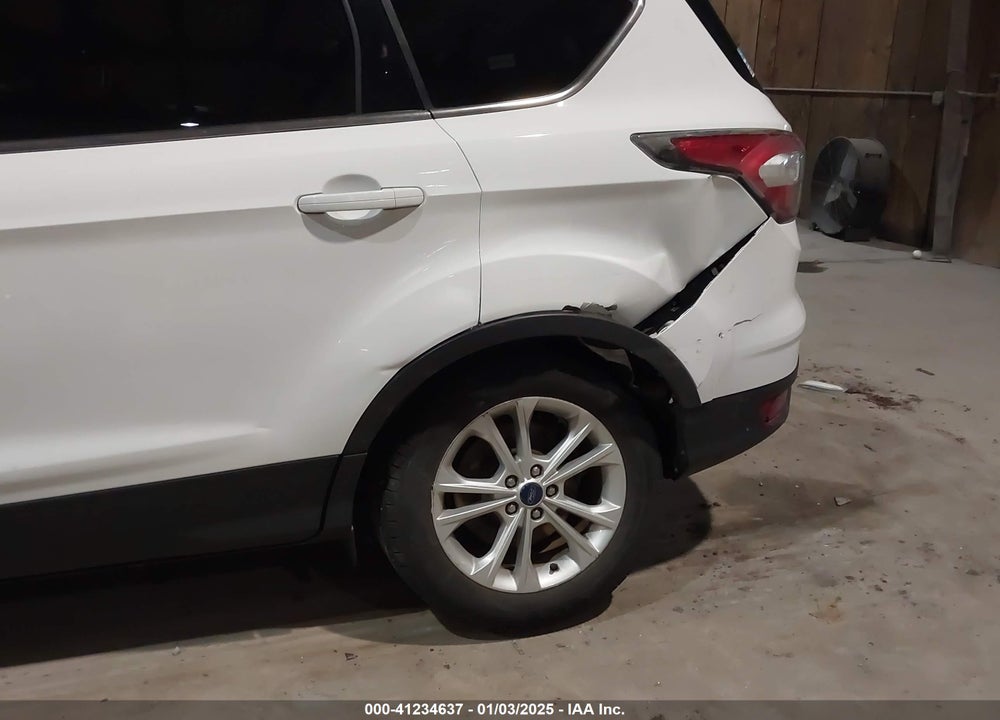 2017 FORD ESCAPE SE VIN: 1FMCU0G94HUA24615