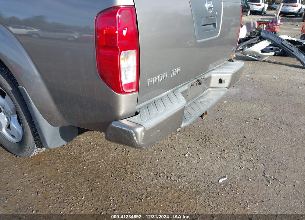 2005 NISSAN FRONTIER LE VIN: 1N6AD07U15C417289