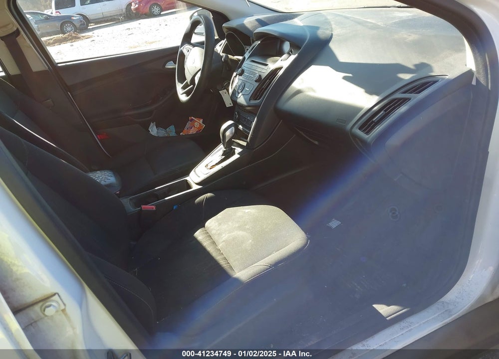2015 FORD FOCUS VIN: 1FADP3K25FL285840