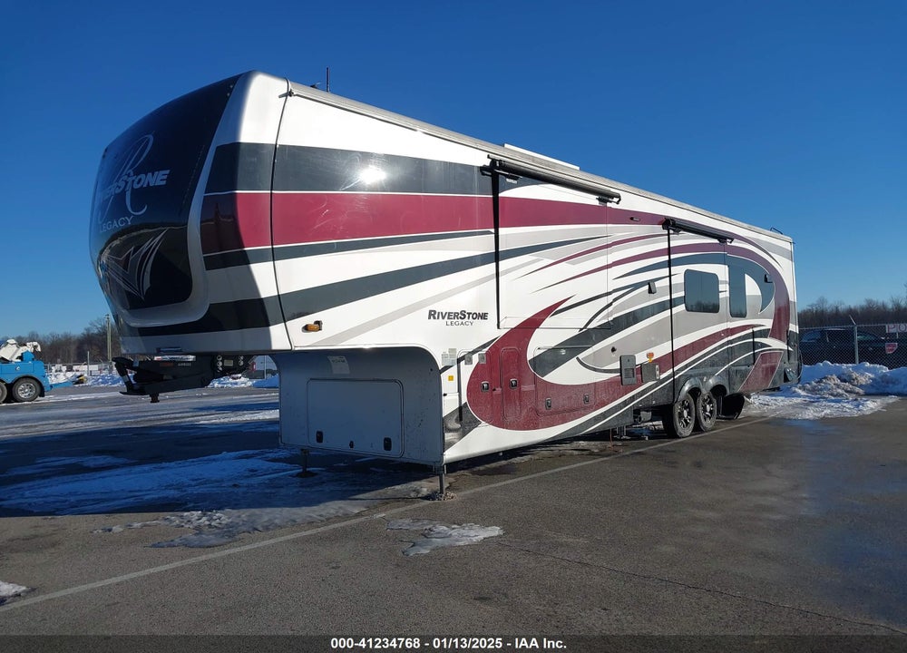 2022 FOREST RIVER RIVERSTONE 39RKFB VIN: 4X4FRSR24N0002822
