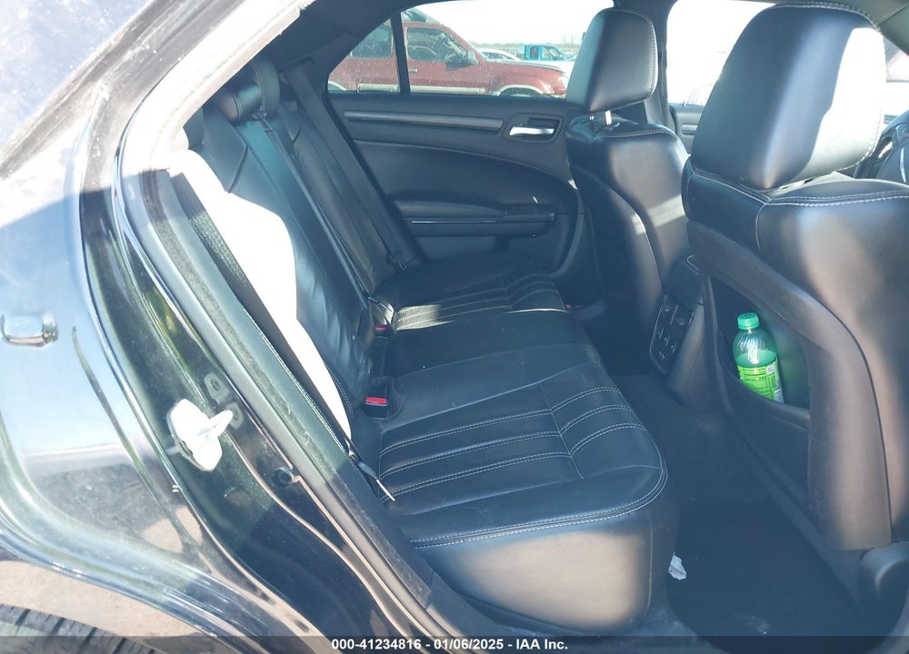 2016 CHRYSLER 300 VIN: 2C3CCAGG4GH142293