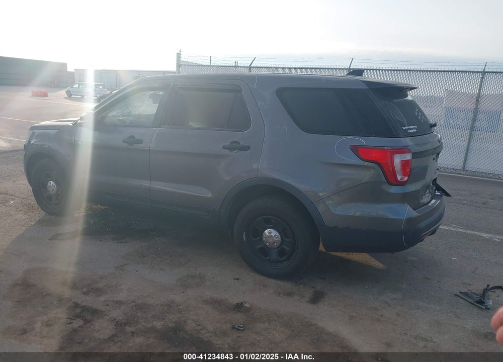 2016 FORD POLICE INTERCEPTOR VIN: 1FM5K8AR6GGA72345