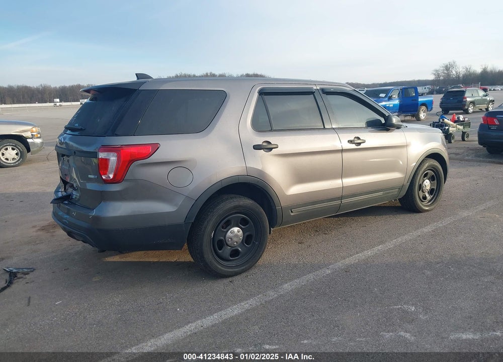 2016 FORD POLICE INTERCEPTOR VIN: 1FM5K8AR6GGA72345