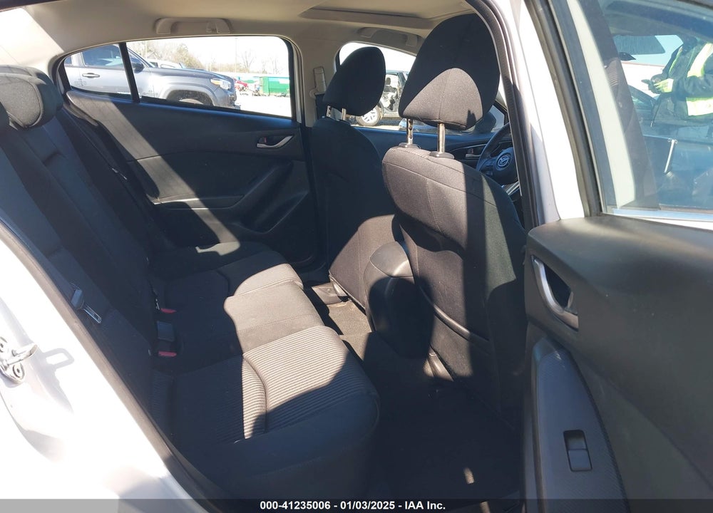2015 MAZDA 3 TOURING VIN: JM1BM1V73F1238520