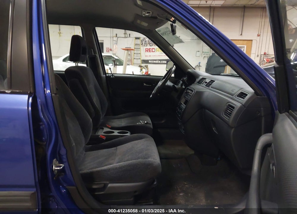 2001 HONDA CR-V EX VIN: JHLRD18661C018600