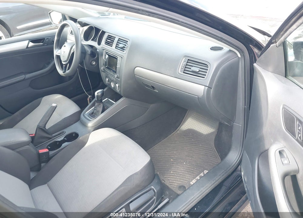 2017 VOLKSWAGEN JETTA VIN: 3VW2B7AJ7HM251090