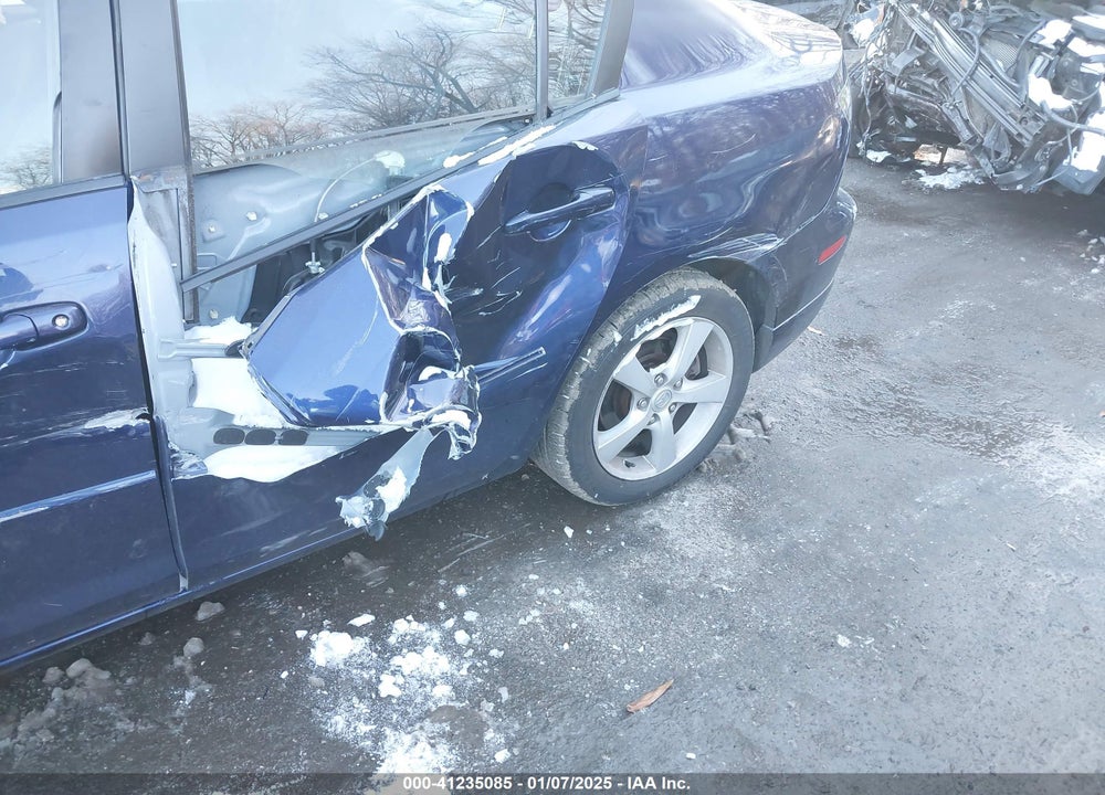2005 MAZDA 3 S VIN: JM1BK323X51252125