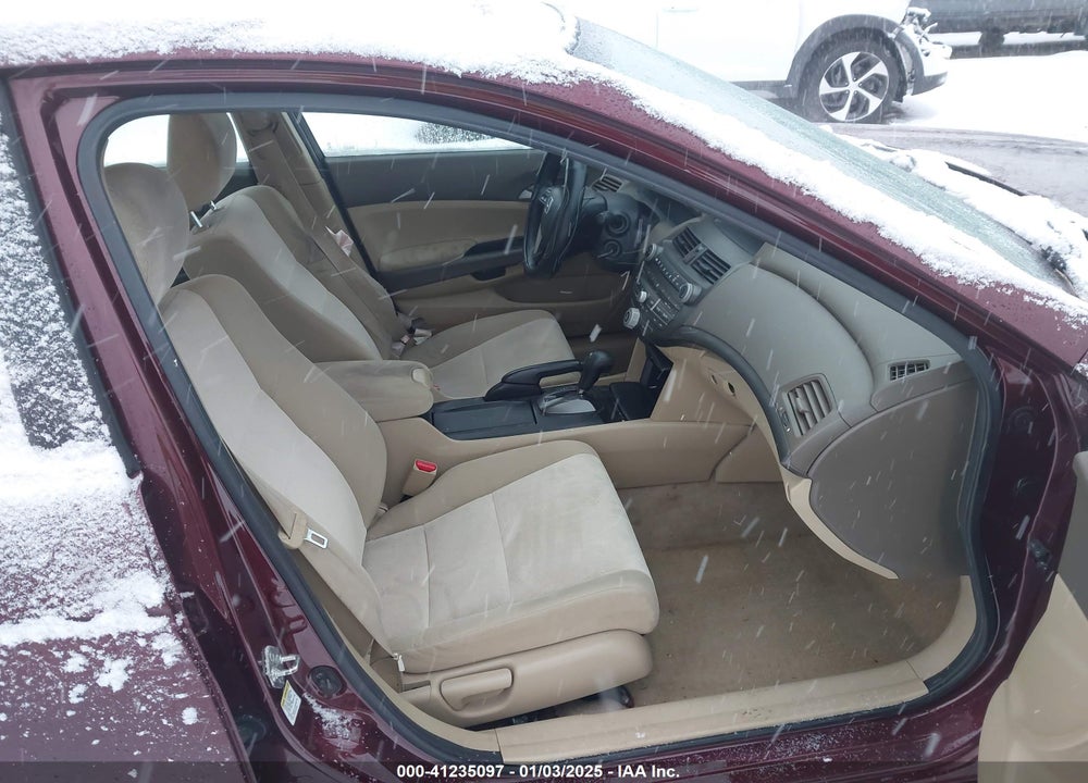 2010 HONDA ACCORD 2.4 LX VIN: 1HGCP2F37AA048470