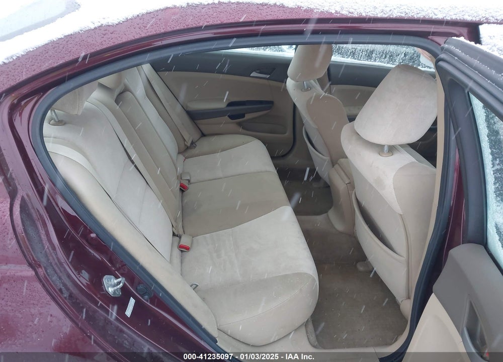 2010 HONDA ACCORD 2.4 LX VIN: 1HGCP2F37AA048470