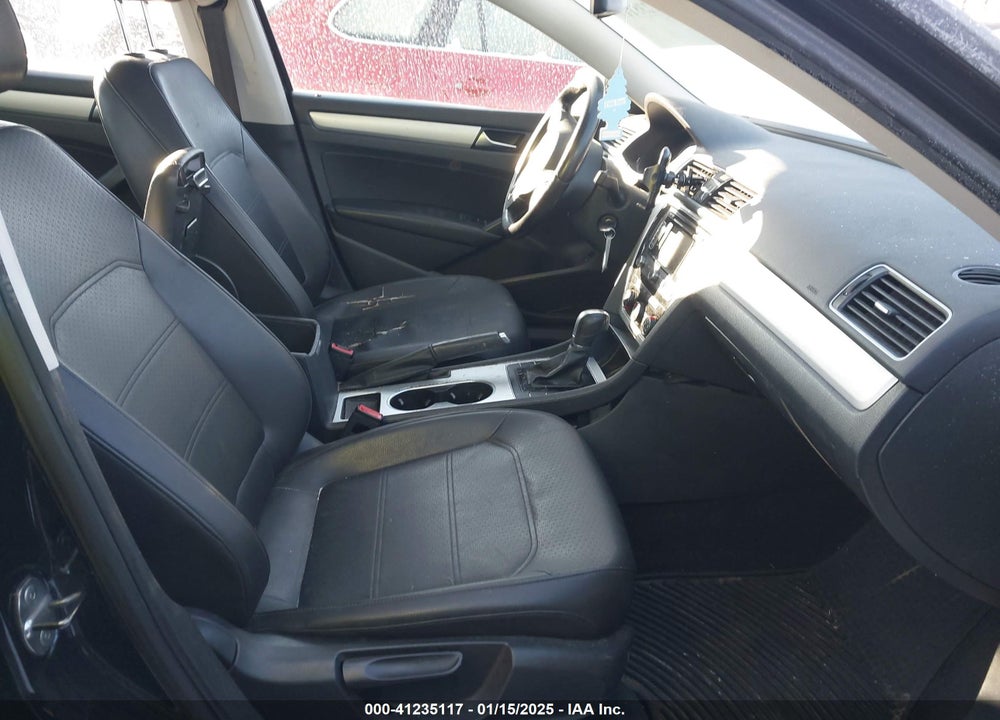 2013 VOLKSWAGEN PASSAT 2.5L SE VIN: 1VWBP7A39DC148493