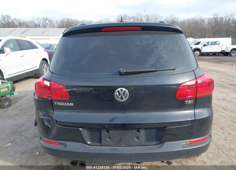 2016 VOLKSWAGEN TIGUAN S VIN: WVGAV7AX4GW517587