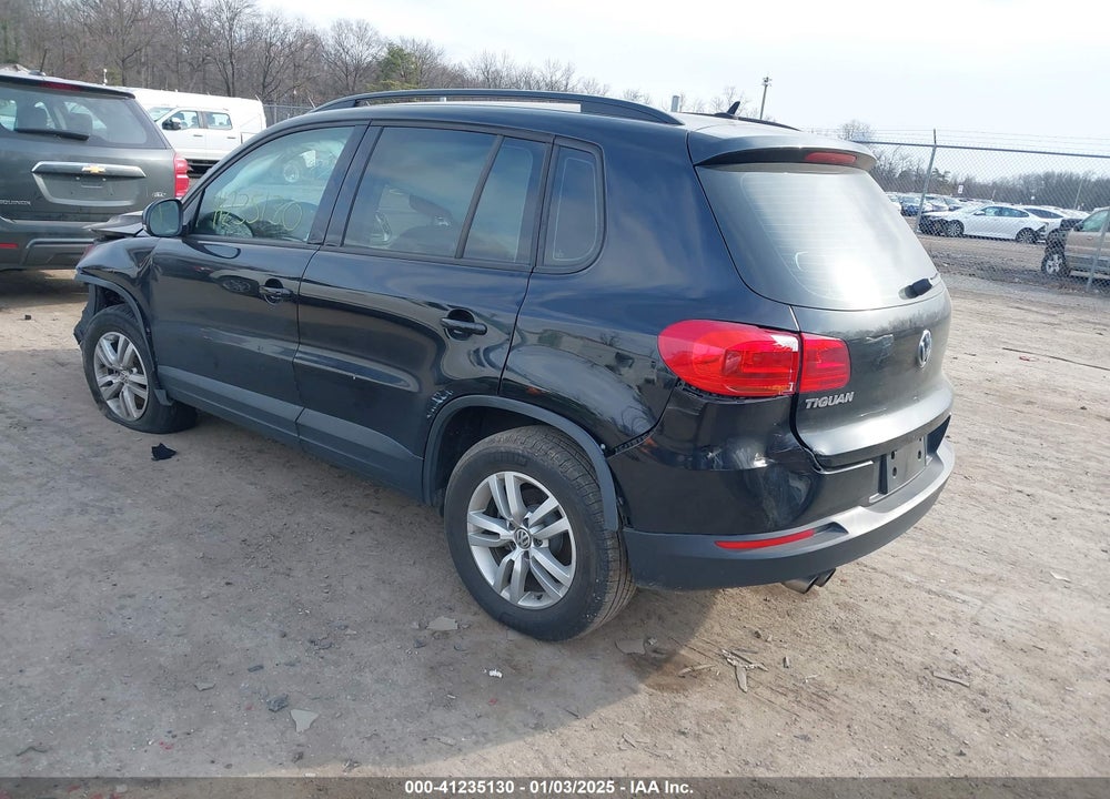 2016 VOLKSWAGEN TIGUAN S VIN: WVGAV7AX4GW517587