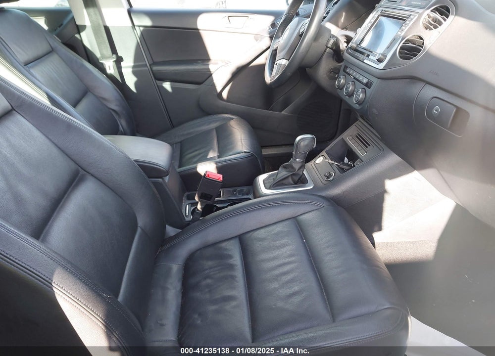 2017 VOLKSWAGEN TIGUAN 2.0T SPORT VIN: WVGUV7AX1HW508277