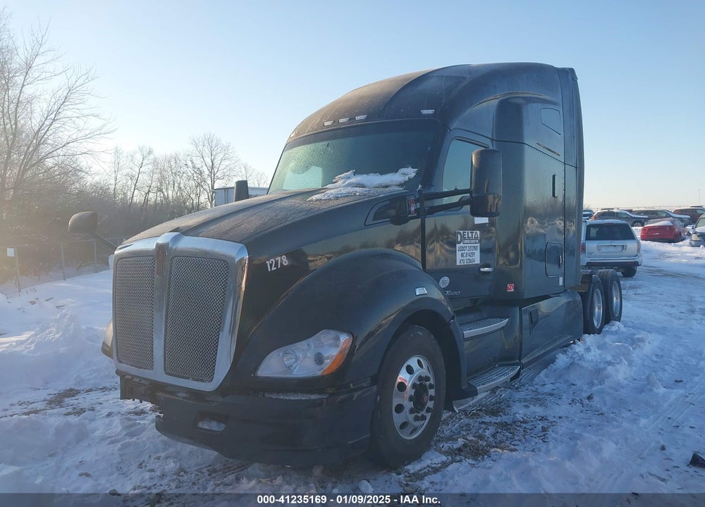 2019 KENWORTH T680 VIN: 1XKYD49X3KJ242250