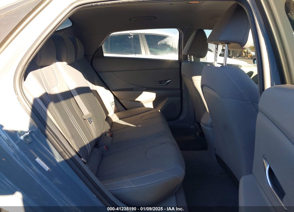2021 HYUNDAI ELANTRA VIN: KMHLM4AG9MU141583