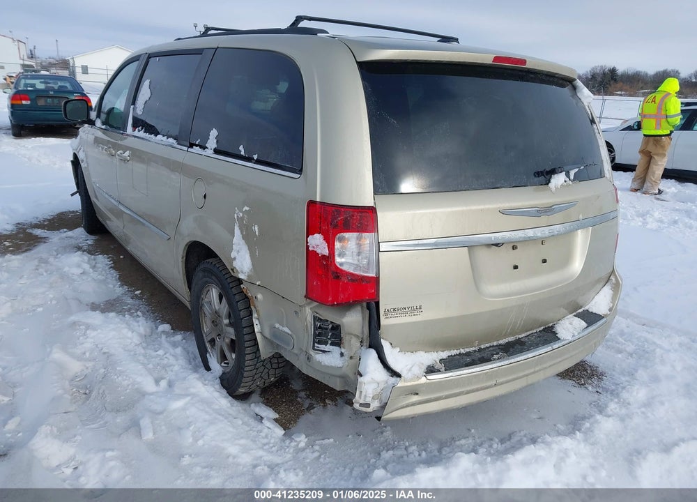 2011 CHRYSLER TOWN & COUNTRY VIN: 2A4RR5DG8BR610779