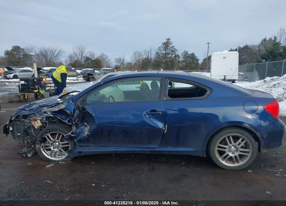 2005 SCION TC VIN: JTKDE177050041014