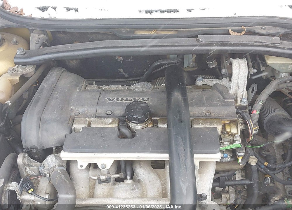 2001 VOLVO S60 2.4T VIN: YV1RS58D712019070