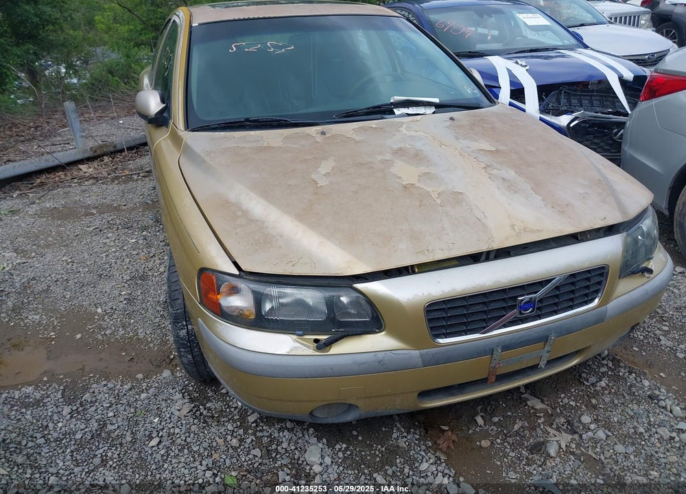2001 VOLVO S60 2.4T VIN: YV1RS58D712019070