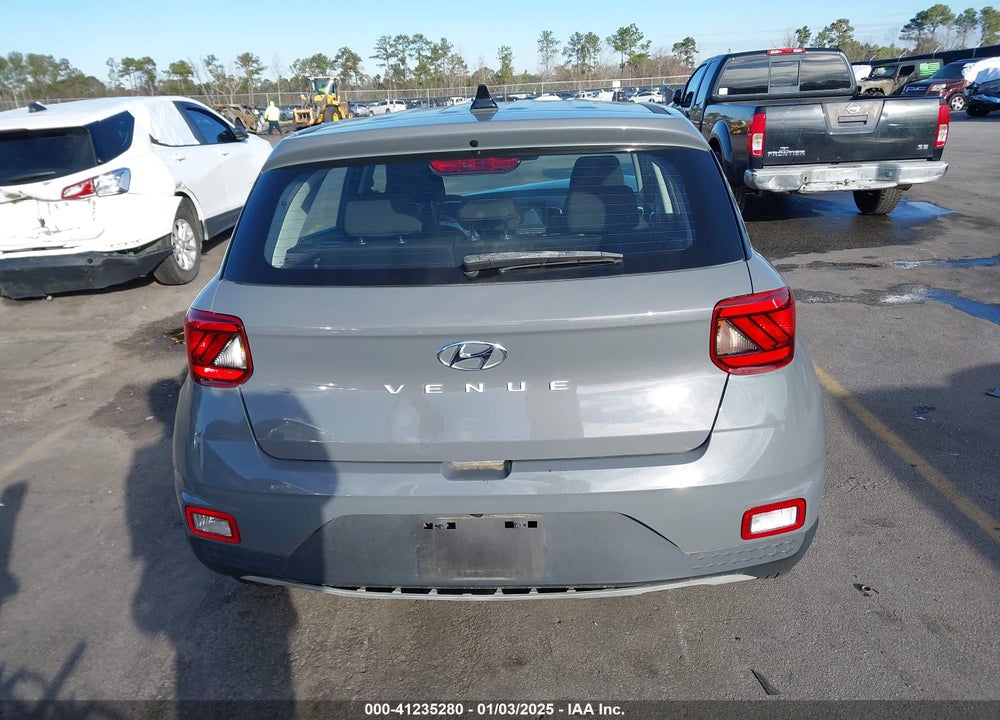2020 HYUNDAI VENUE SE VIN: KMHRB8A3XLU025683