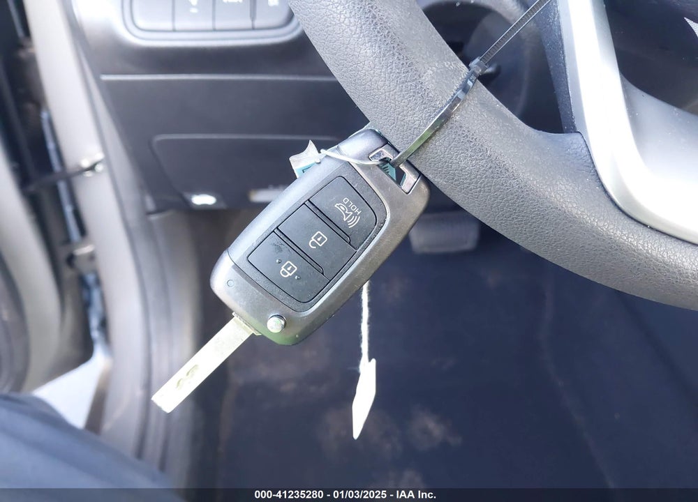 2020 HYUNDAI VENUE SE VIN: KMHRB8A3XLU025683