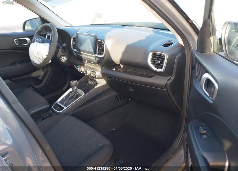 2020 HYUNDAI VENUE SE VIN: KMHRB8A3XLU025683