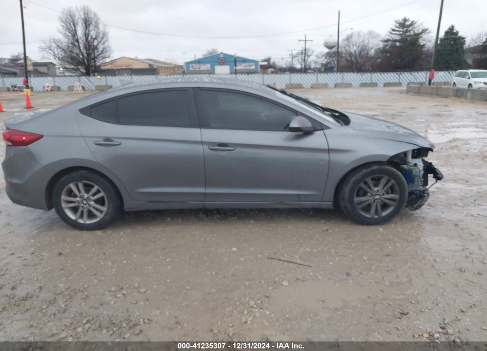 2018 HYUNDAI ELANTRA VIN: 5NPD84LF9JH305938