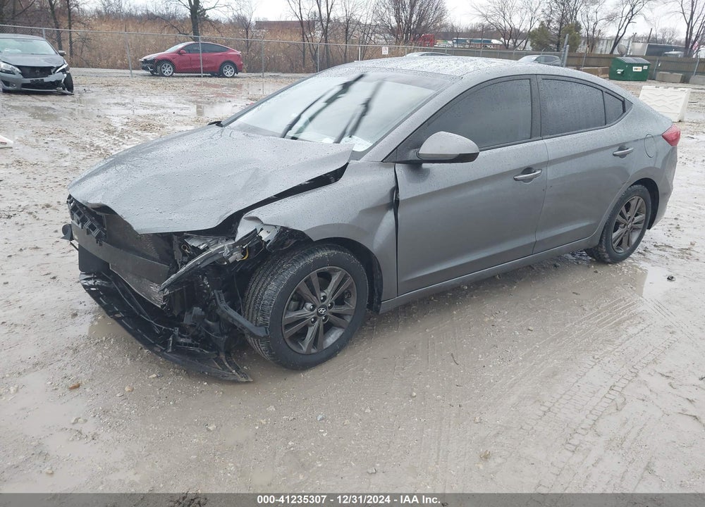 2018 HYUNDAI ELANTRA VIN: 5NPD84LF9JH305938