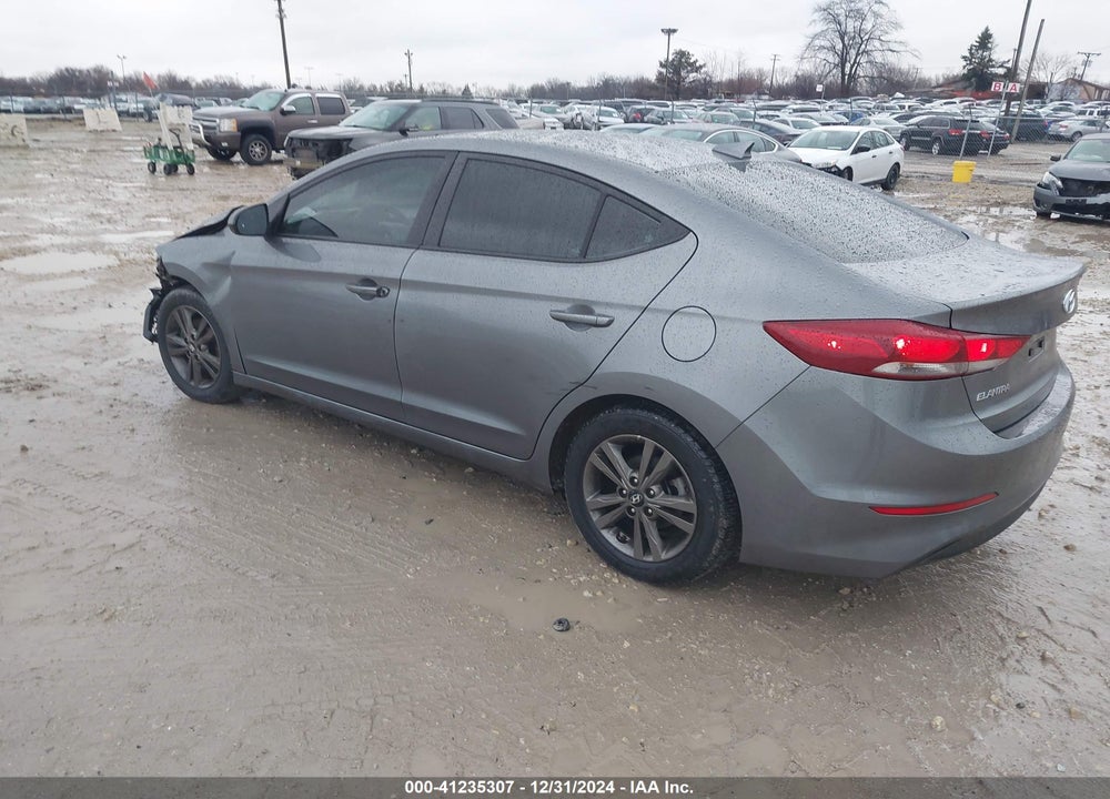 2018 HYUNDAI ELANTRA VIN: 5NPD84LF9JH305938