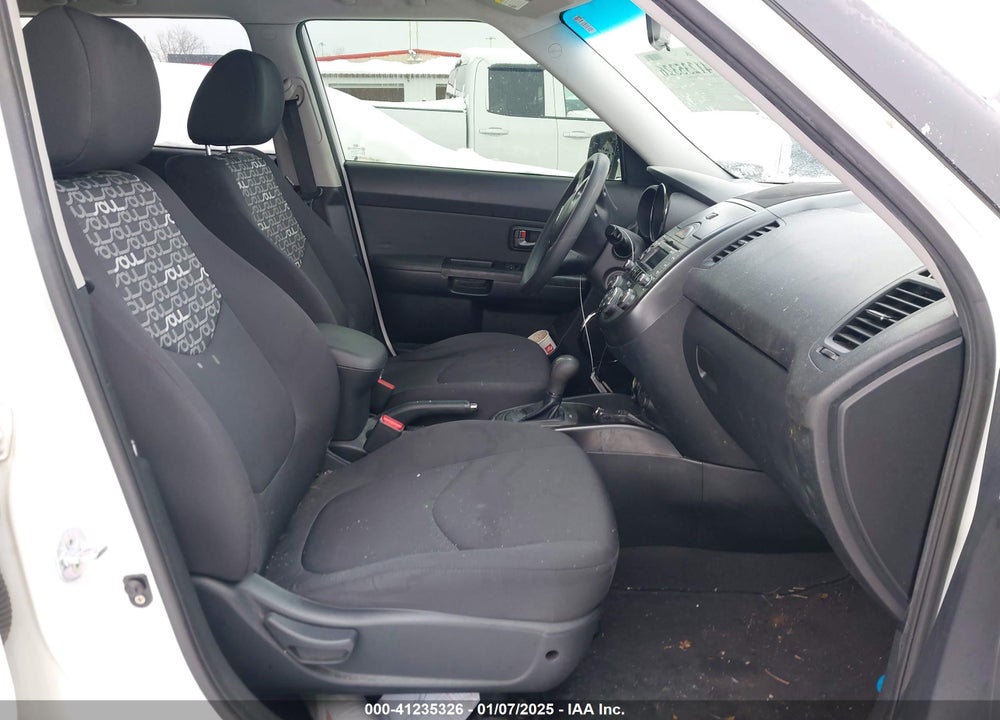 2011 KIA SOUL VIN: KNDJT2A22B7716920