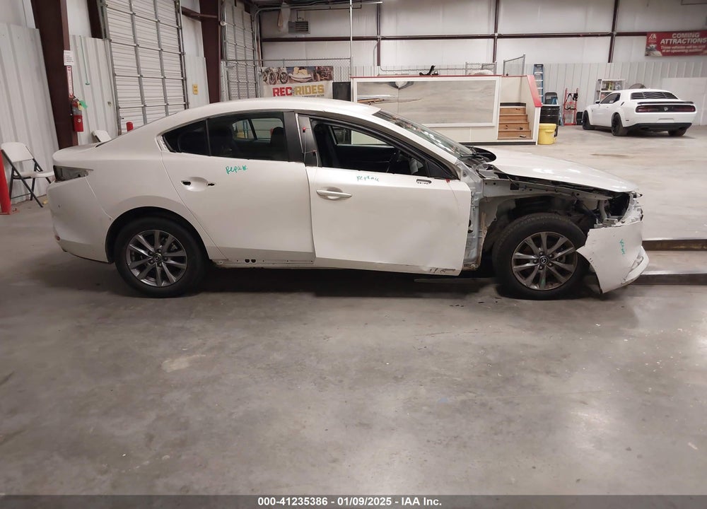 2022 MAZDA 3 2.5 S VIN: 3MZBPAALBNM303080