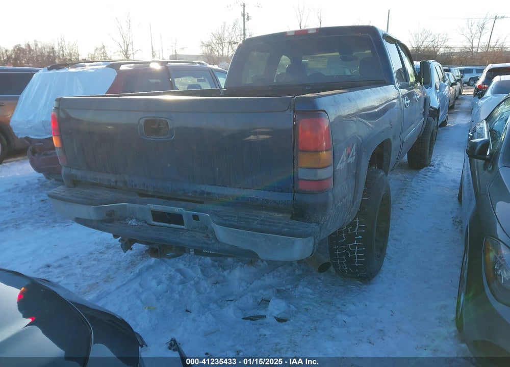 2006 GMC SIERRA 2500HD SLT VIN: 1GTHK23U46F141747