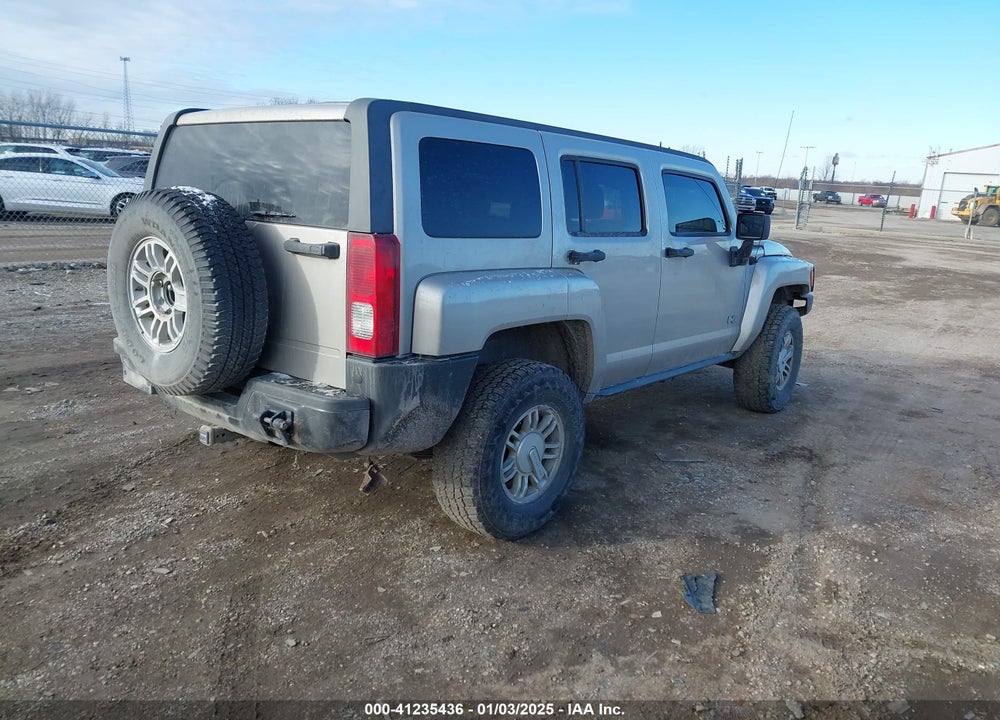 2008 HUMMER H3 SUV VIN: 5GTEN13E388194856
