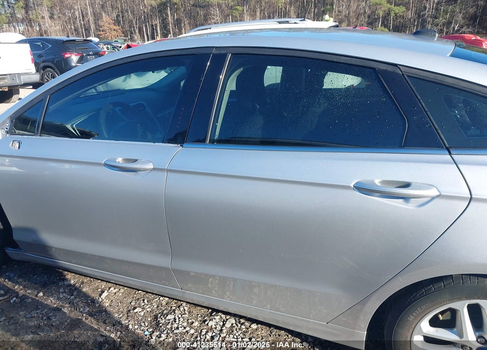 2013 FORD FUSION VIN: 3FA6P0H74DR357233