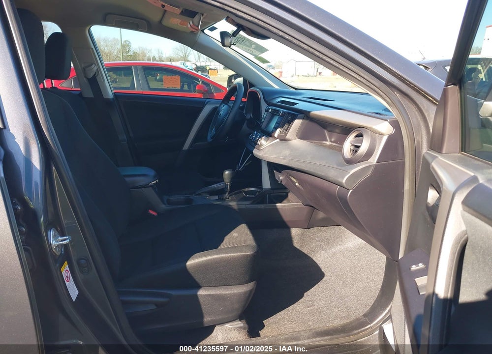 2018 TOYOTA RAV4 LE VIN: 2T3BFREV9JW762742