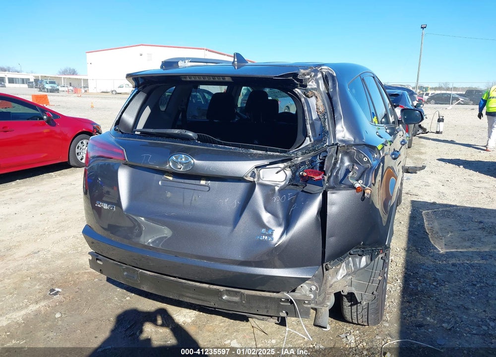 2018 TOYOTA RAV4 LE VIN: 2T3BFREV9JW762742
