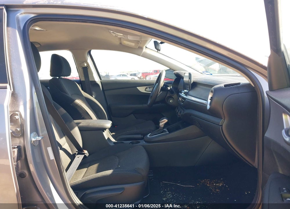 2022 KIA FORTE LXS VIN: 3KPF24ADXNE464389