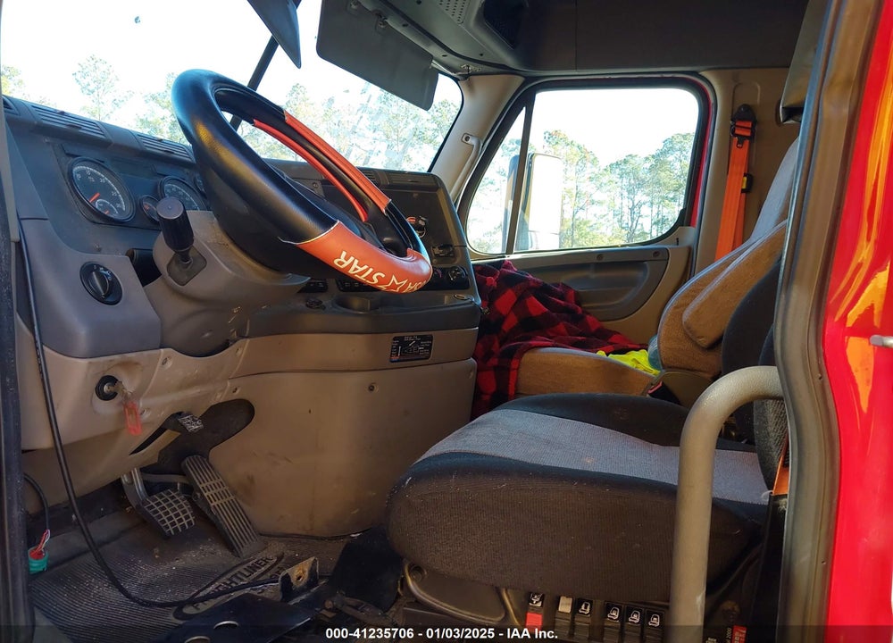 2016 FREIGHTLINER CASCADIA 125 VIN: 3AKJGLD53GSGU6388