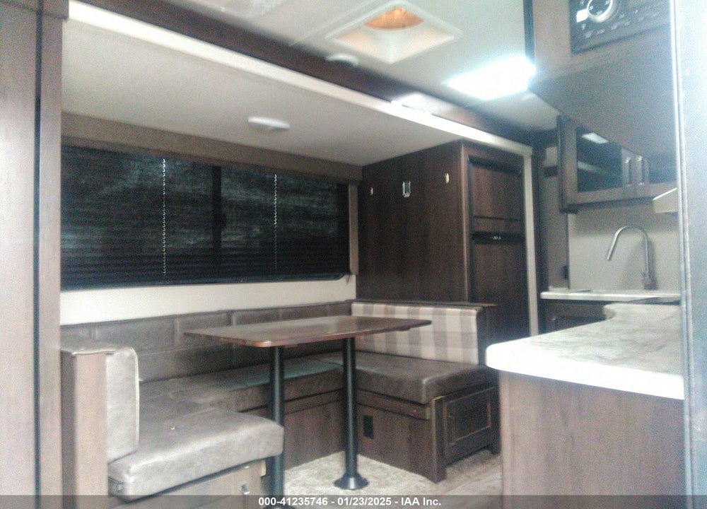 2021 EXPLORER TRAVEL TRAILER VIN: 573TT3325M8808069