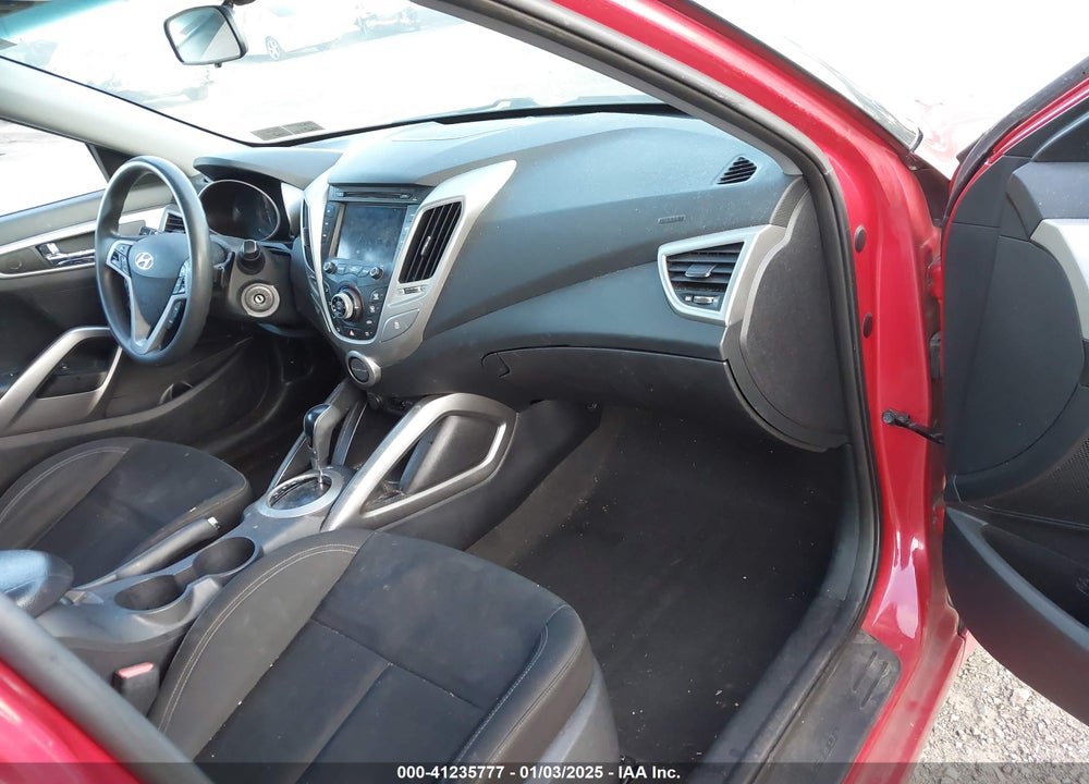 2016 HYUNDAI VELOSTER VIN: KMHTC6AD5GU268369