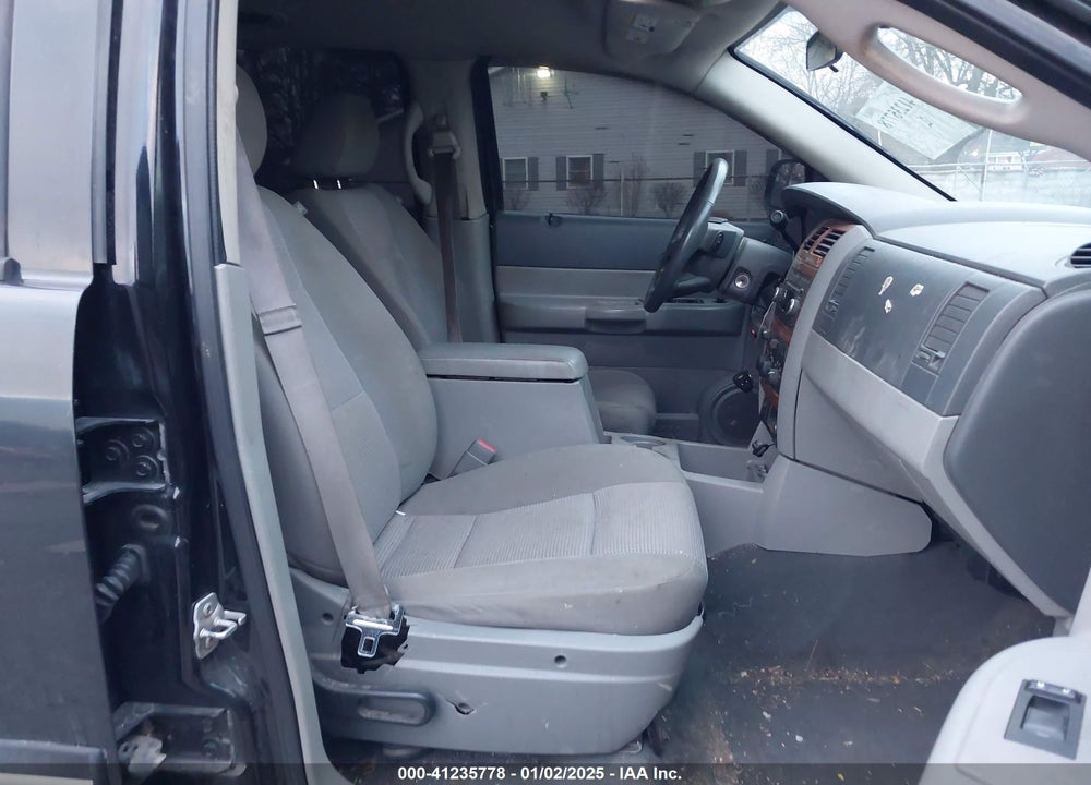 2009 DODGE DURANGO SLT VIN: 1D8HB48P49F701142