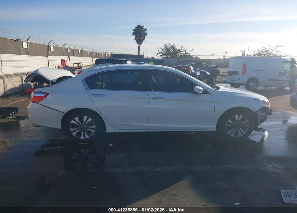 2013 HONDA ACCORD VIN: 1HGCR2F33DA230617