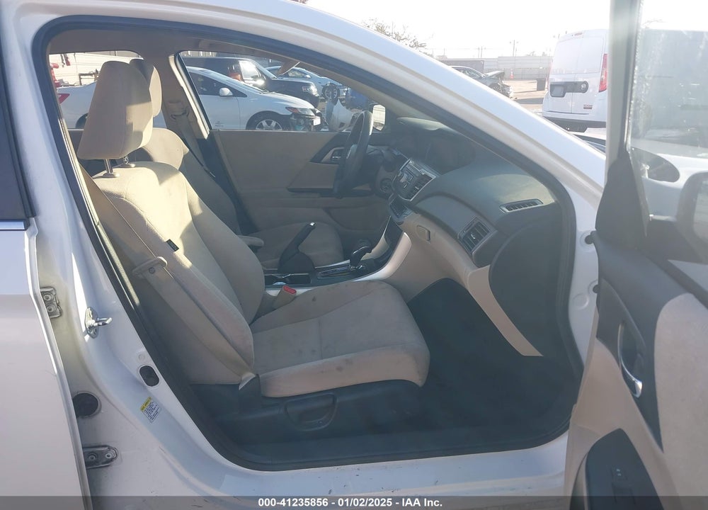 2013 HONDA ACCORD VIN: 1HGCR2F33DA230617